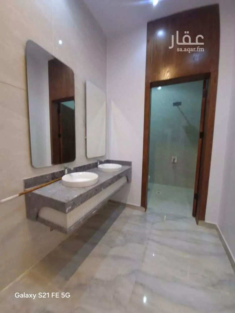 6 bedroom floor in Al Janadriyah 5