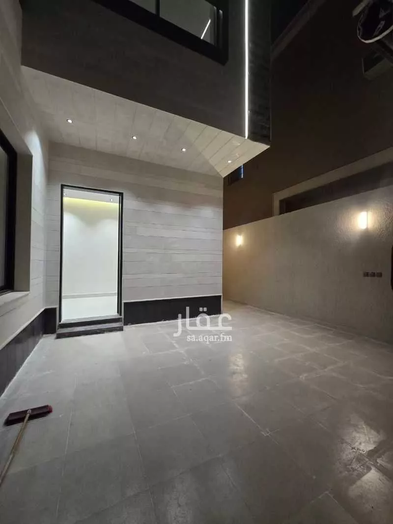 فيلا 9 غرف في الرمال 2