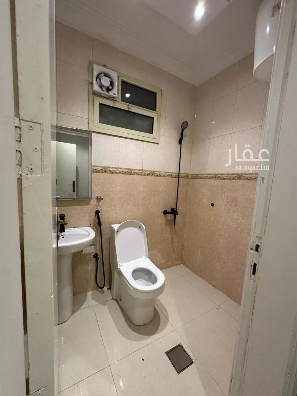 شقة 1 غرف في الملقا 3