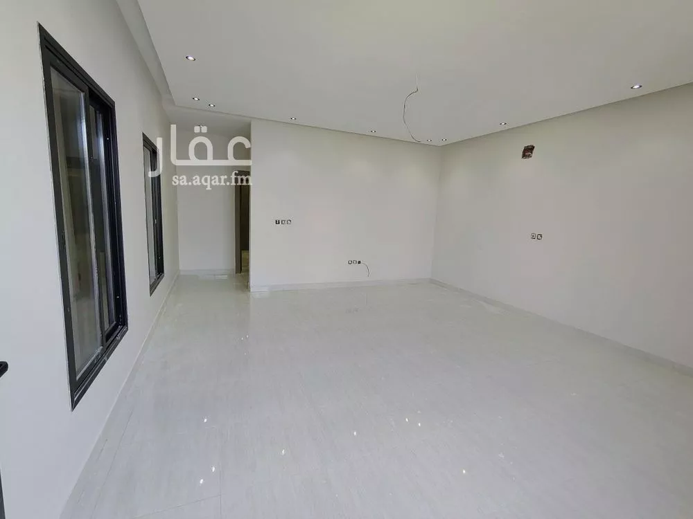 فيلا 6 غرف في الأمواج 4