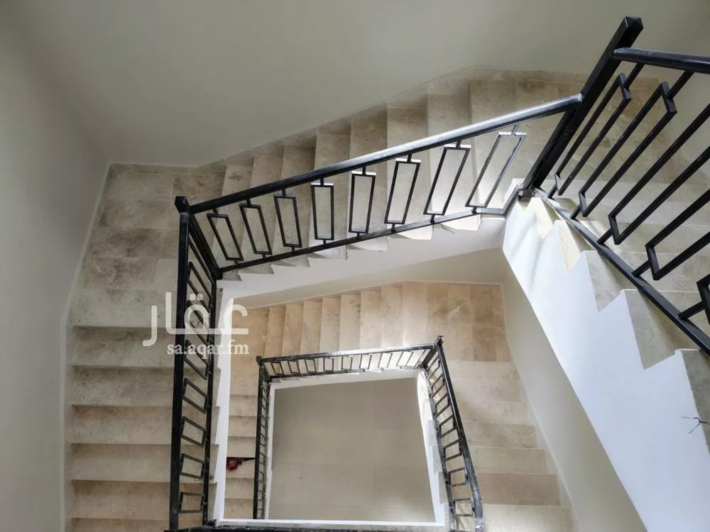 فيلا 8 غرف في الصواري 2