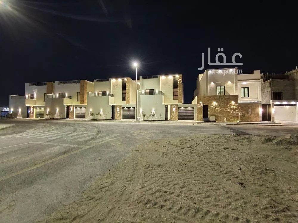 فيلا 8 غرف في الامواج 2