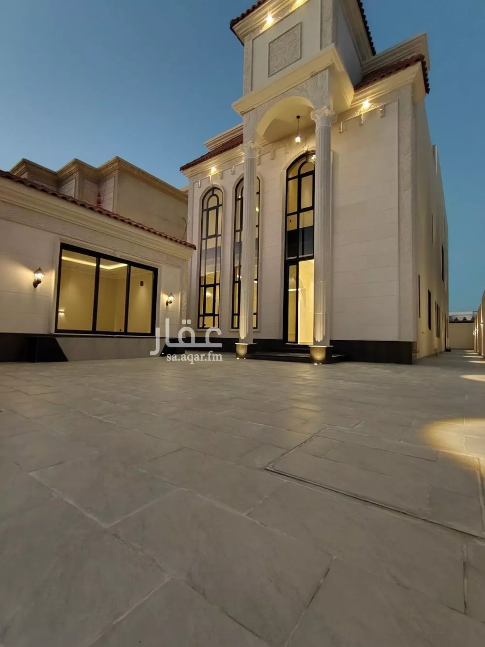 فيلا 8 غرف في الشراع 2