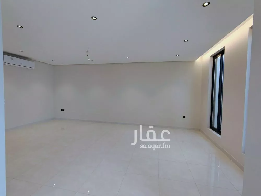 فيلا 8 غرف في الامواج 2