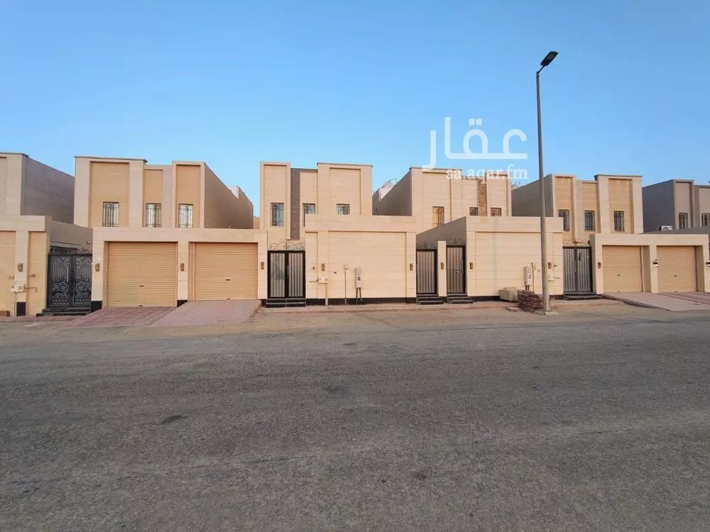 فيلا 8 غرف في العقيق