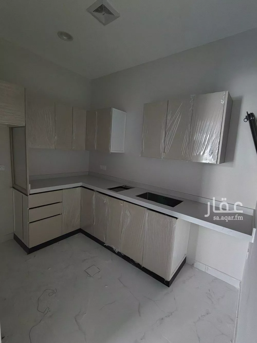 عمارة 623 م² في القشلة 4