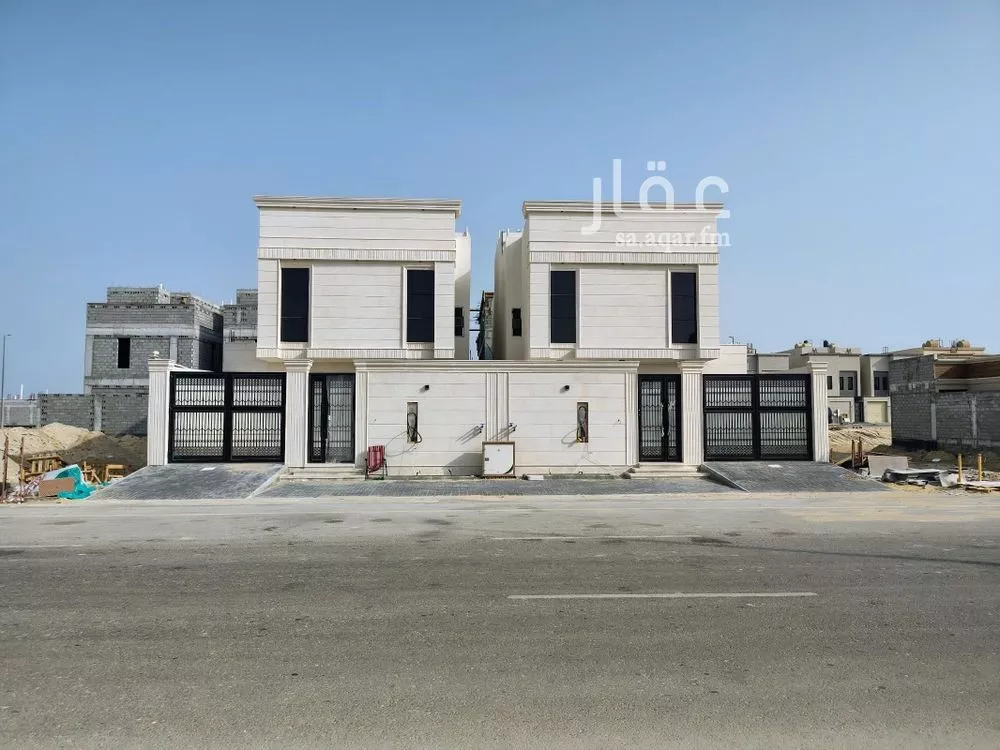 فيلا 8 غرف في الامواج