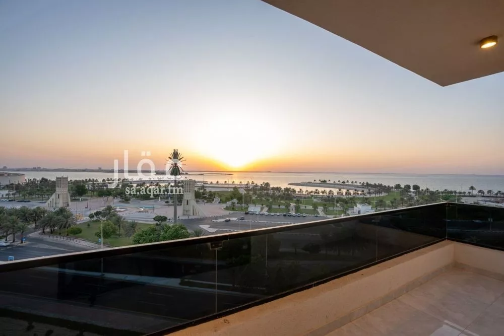 شقة 4 غرف في الشاطئ الغربي 3