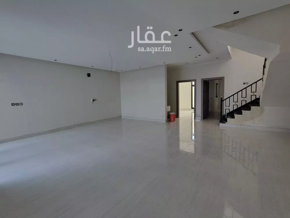 8 bedroom villa in As Sawari 3