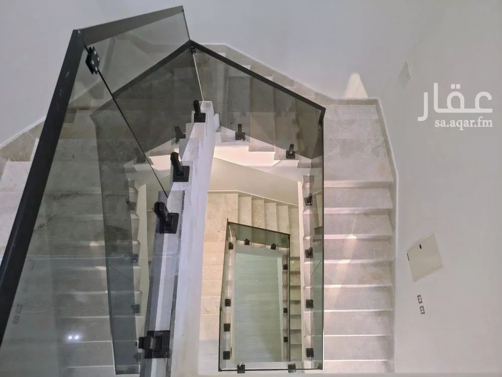 فيلا 6 غرف في الصواري 5