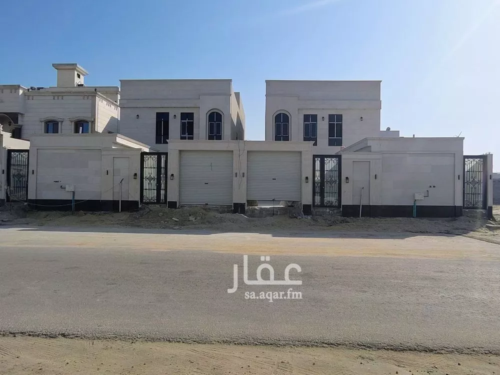 فيلا 8 غرف في الشراع 2