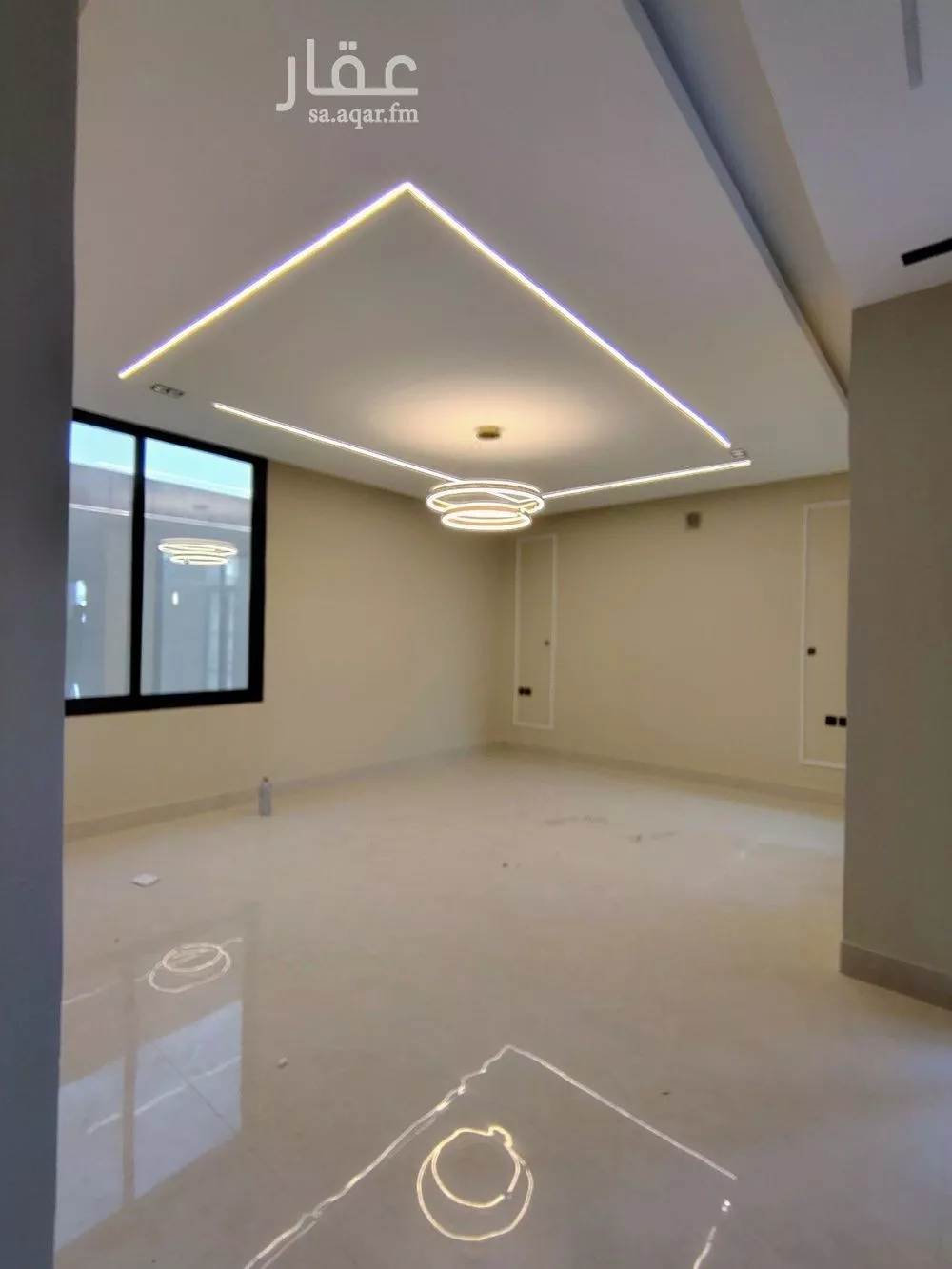 فيلا 8 غرف في الامواج 3