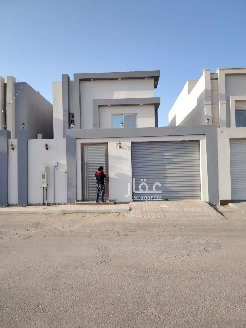 فيلا 8 غرف في العقيق