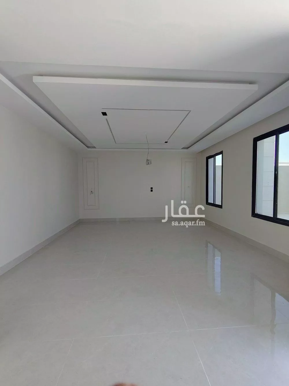 فيلا 8 غرف في العقيق 2