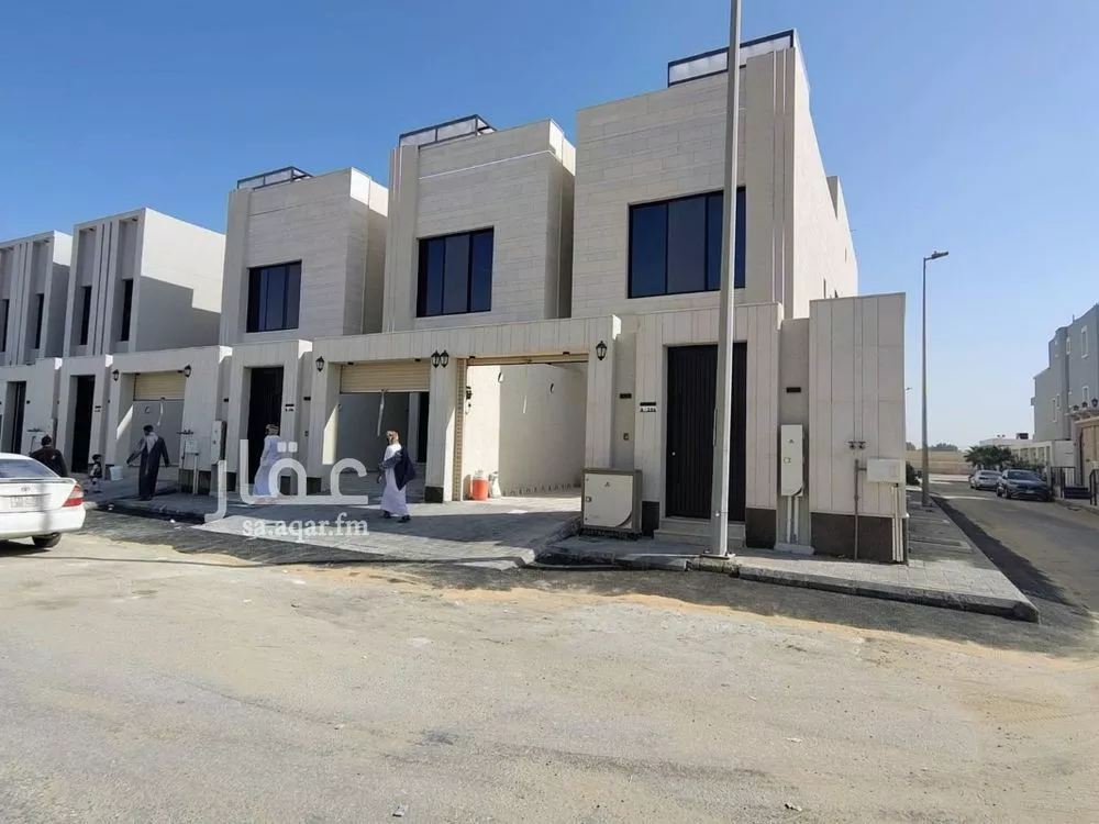8 bedroom villa in Al Amwaj
