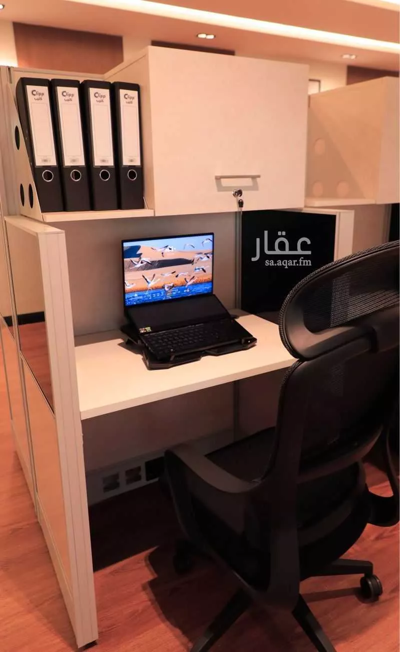 مكتب 250 م² في المربع 2