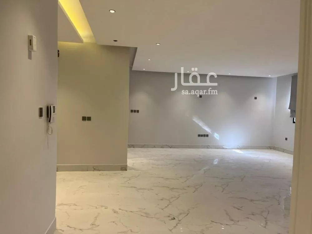 4 bedroom apartment in Al Qairawan, Riyadh 7