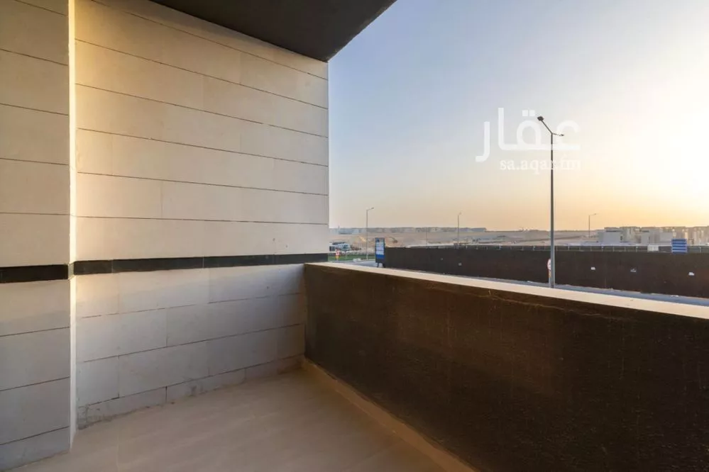 شقة 4 غرف في النرجس 3