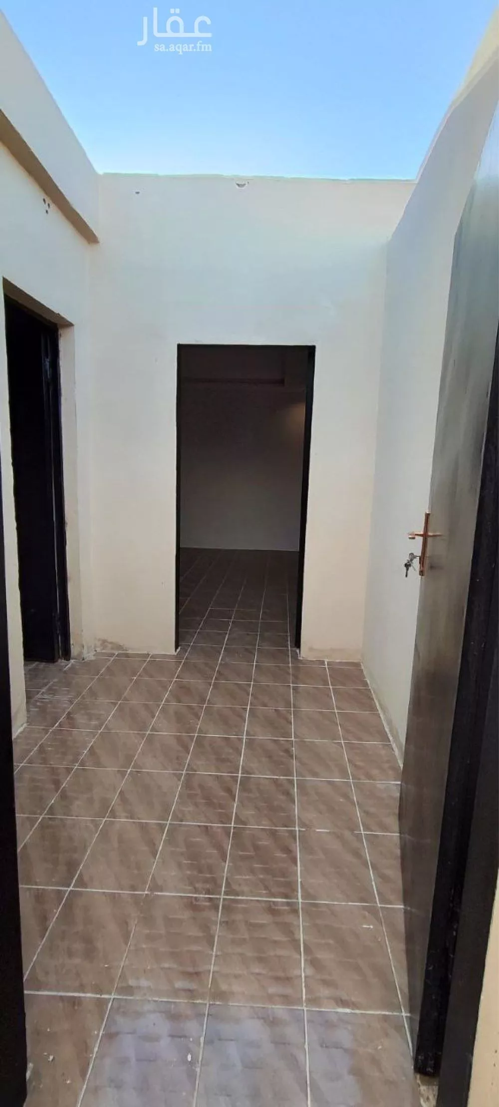 شقة  في الرمال 5