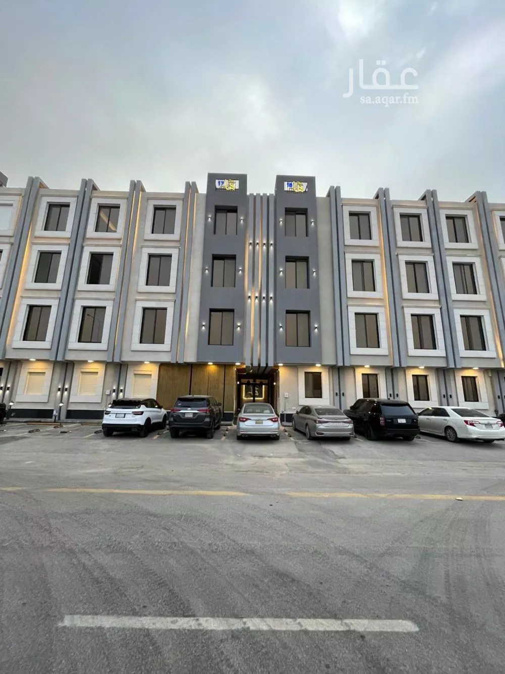 شقة 4 غرف في الملقا 4