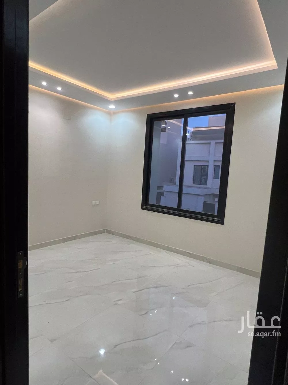 فيلا 6 غرف في الرمال 2