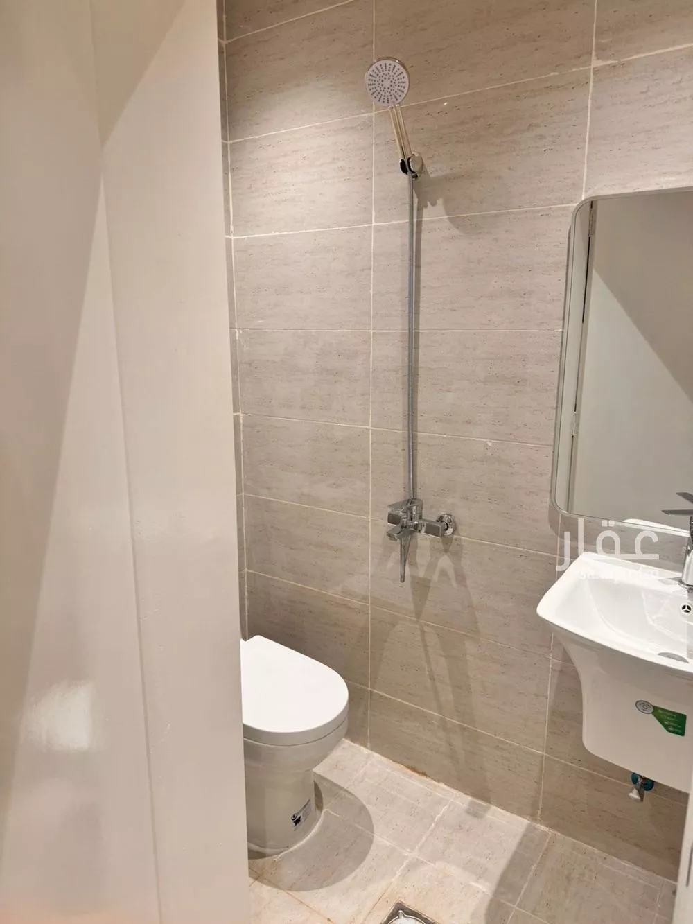 شقة 1 غرف في العقيق 2