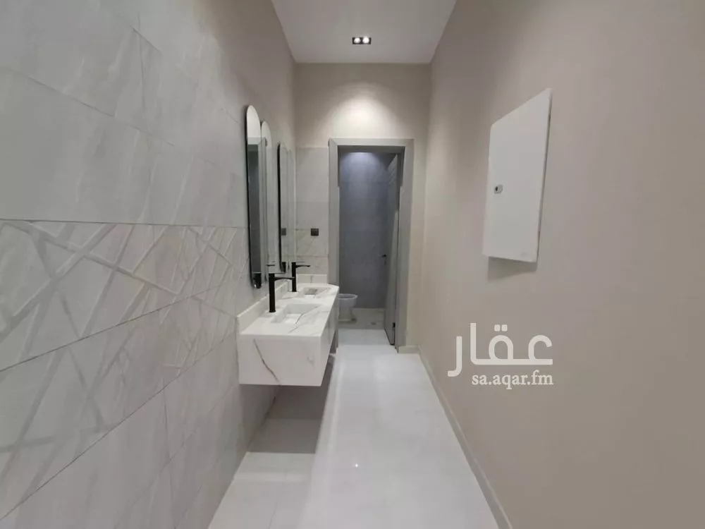 5 bedroom apartment in Al Janadriyah, Riyadh 8