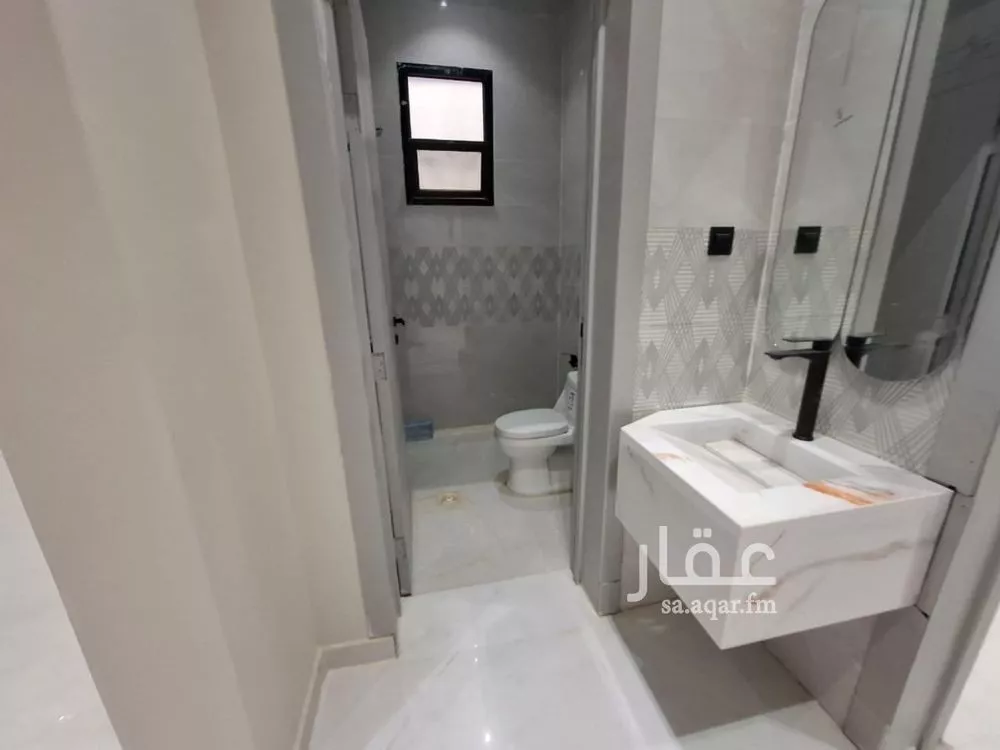 5 bedroom apartment in Al Janadriyah, Riyadh 9