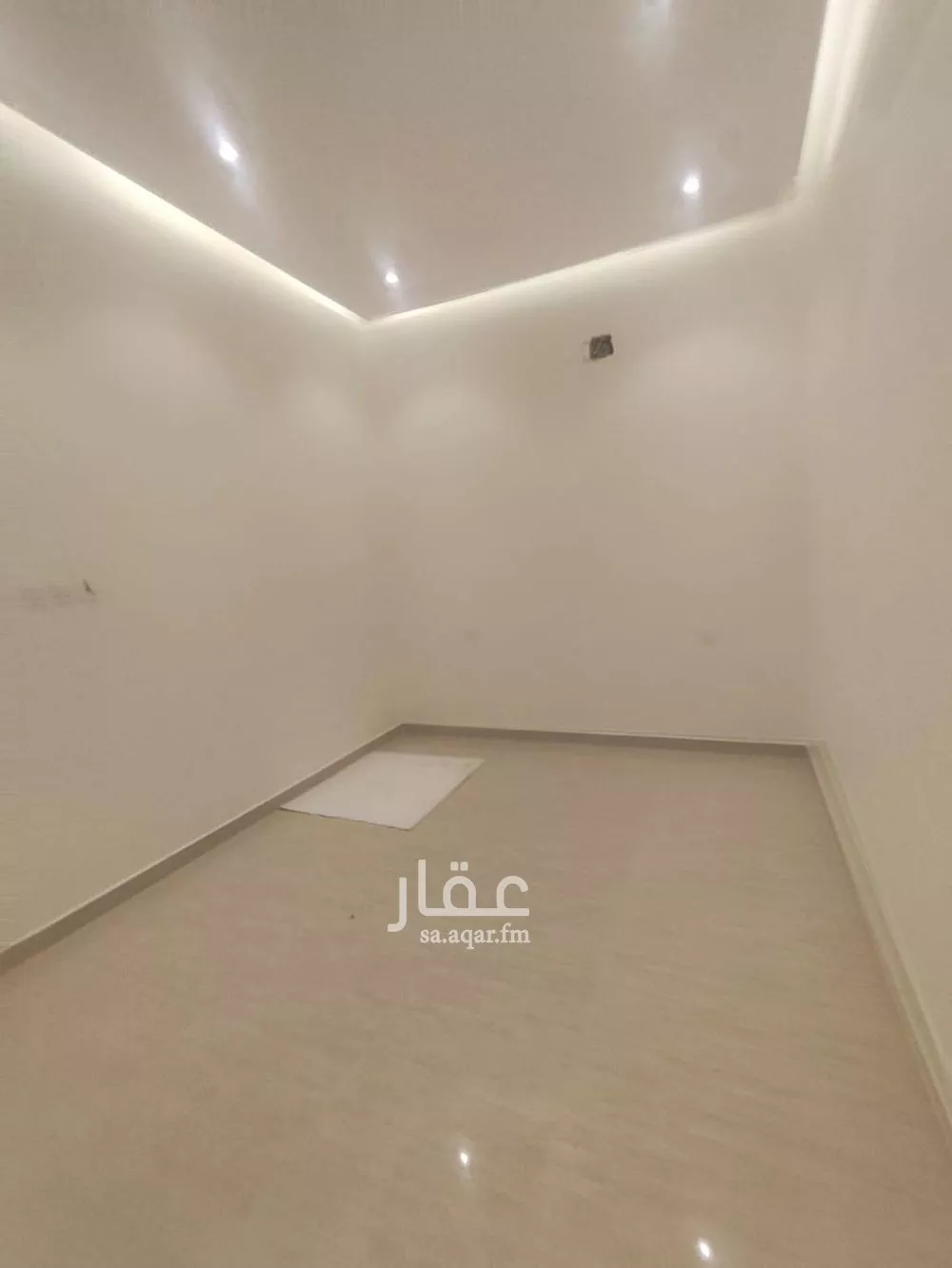 فيلا 5 غرف في الزهرة 4