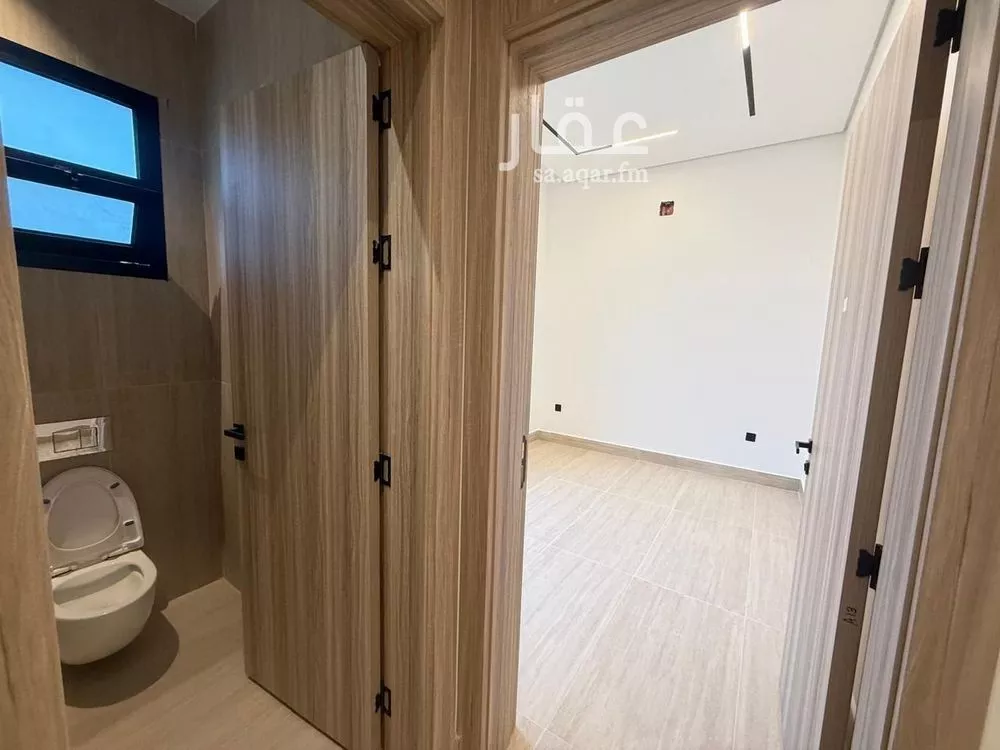 5 bedroom villa in Al Mahdiyyah 5