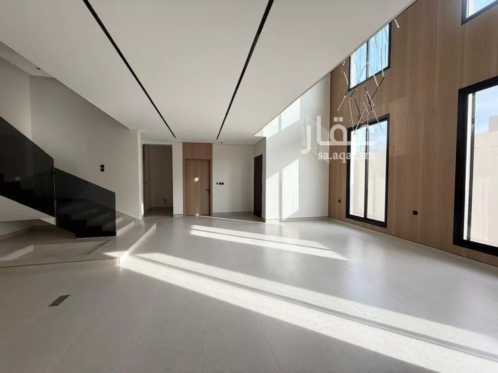 5 bedroom villa in Al Mahdiyyah 2