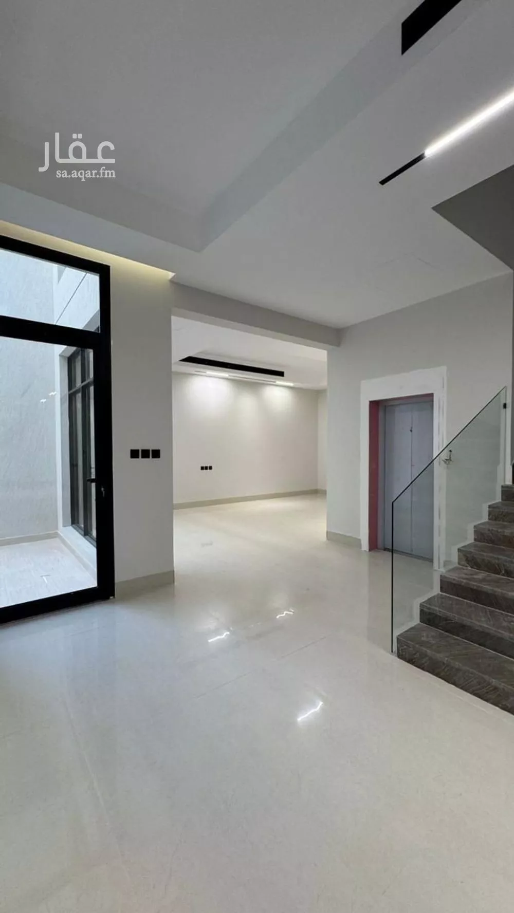 فيلا 6 غرف في المهدية 5