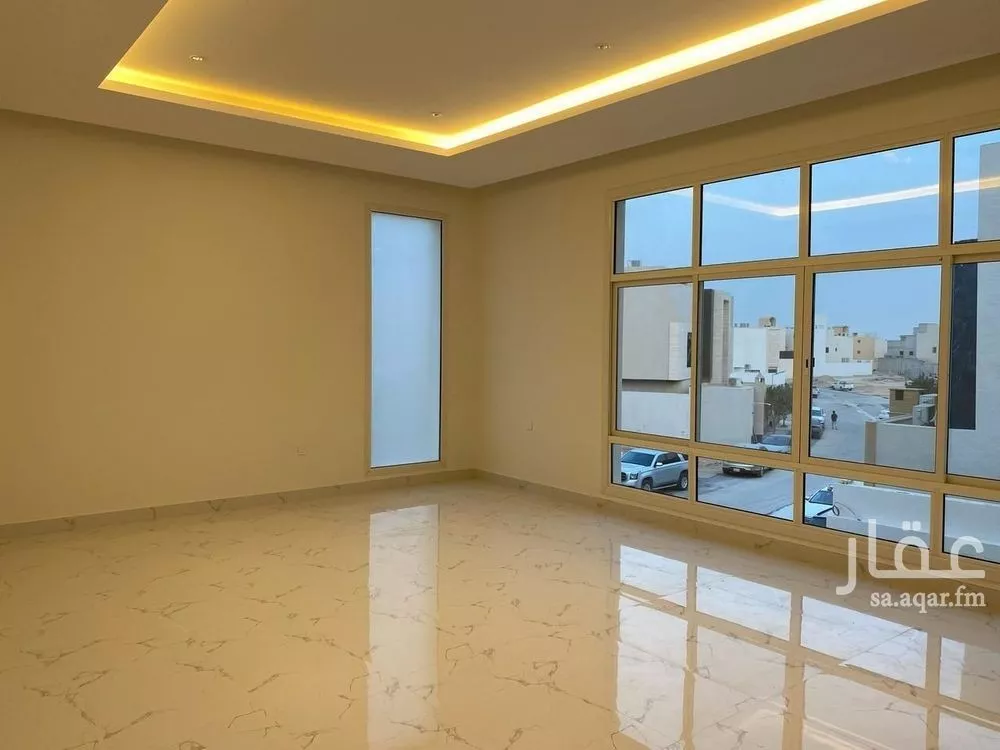 6 bedroom villa in Al Mahdiyyah 3