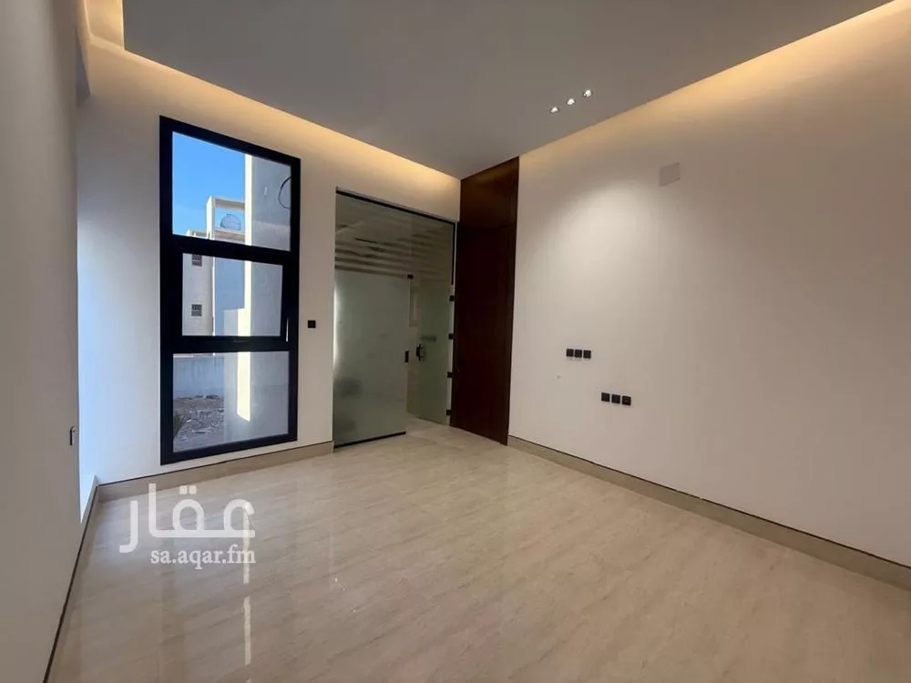 فيلا 4 غرف في المهدية 5