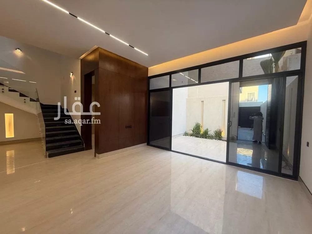 4 bedroom villa in Al Mahdiyyah 3