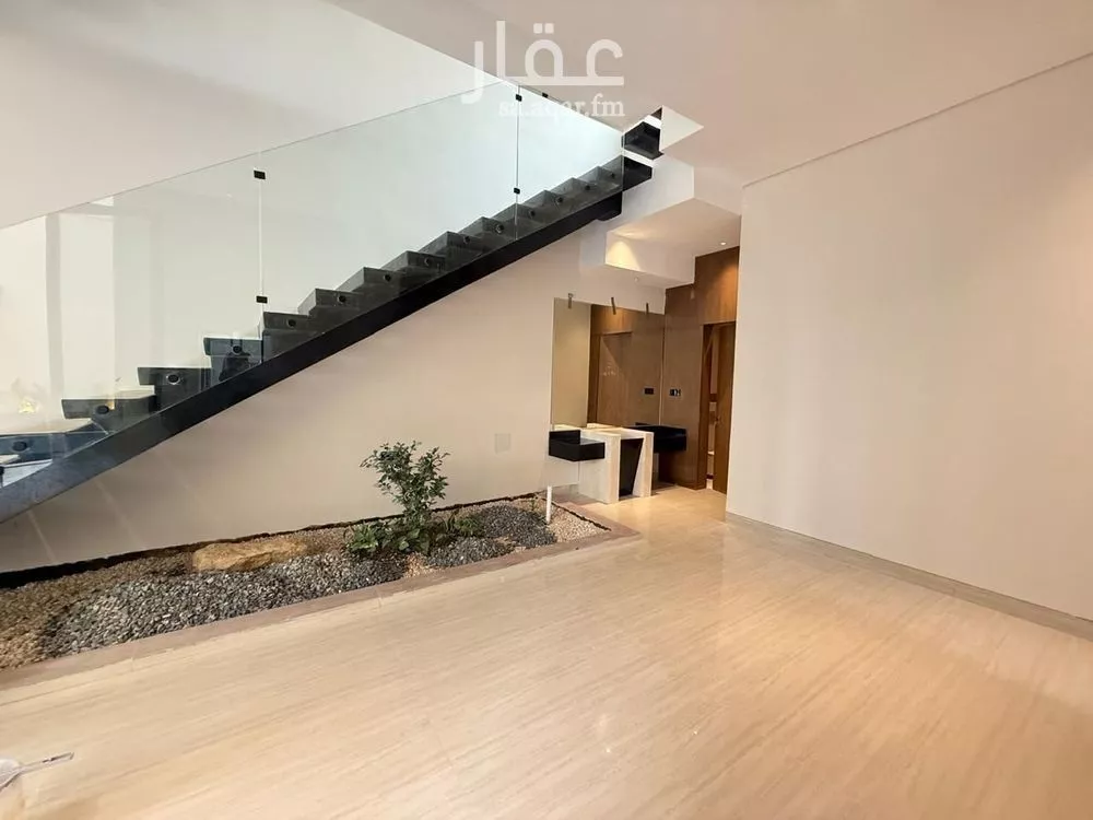 فيلا 6 غرف في المهدية 5