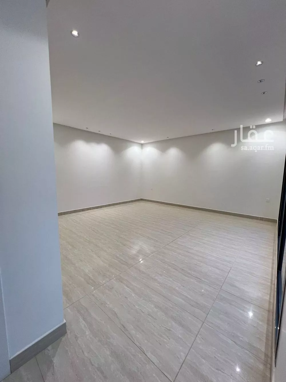 5 bedroom villa in Al Mahdiyyah 3