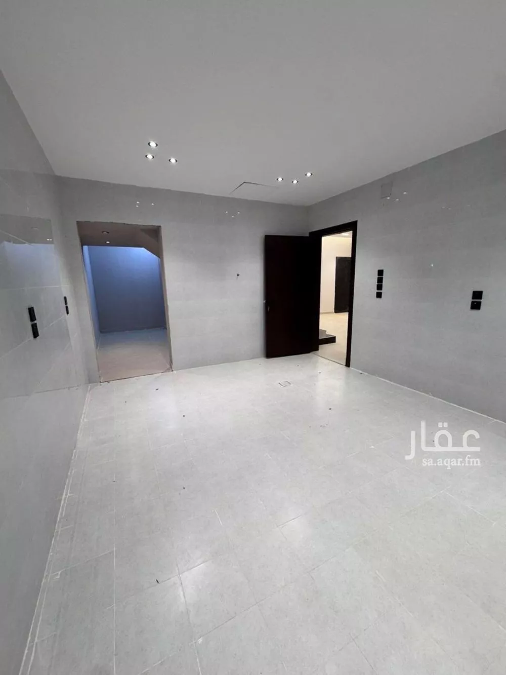 5 bedroom villa in Al Mahdiyyah 2