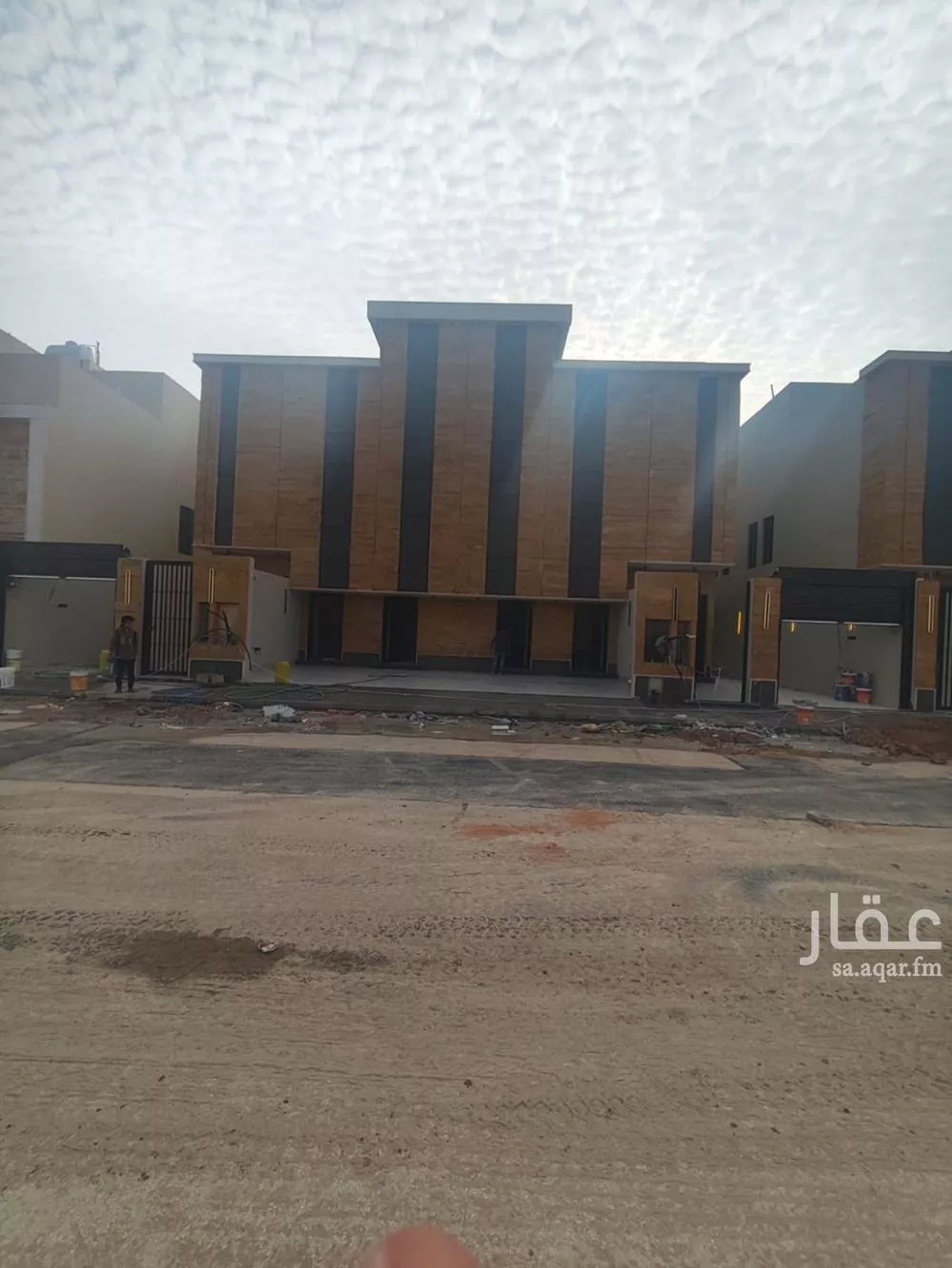 دور 5 غرف في عكاظ