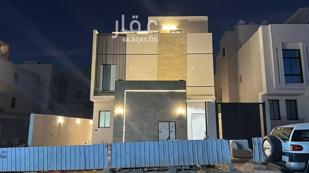 دور 3 غرف في الشرق