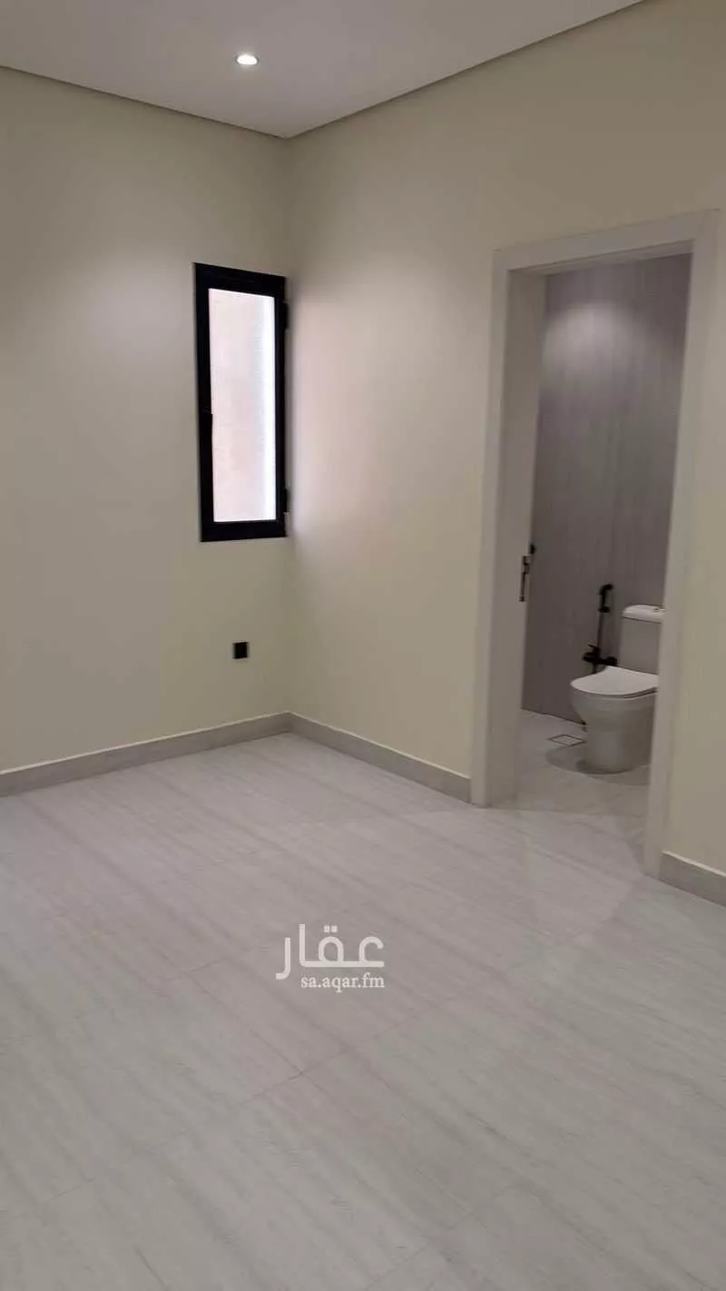5 bedroom building in Al Aridh, Riyadh 9