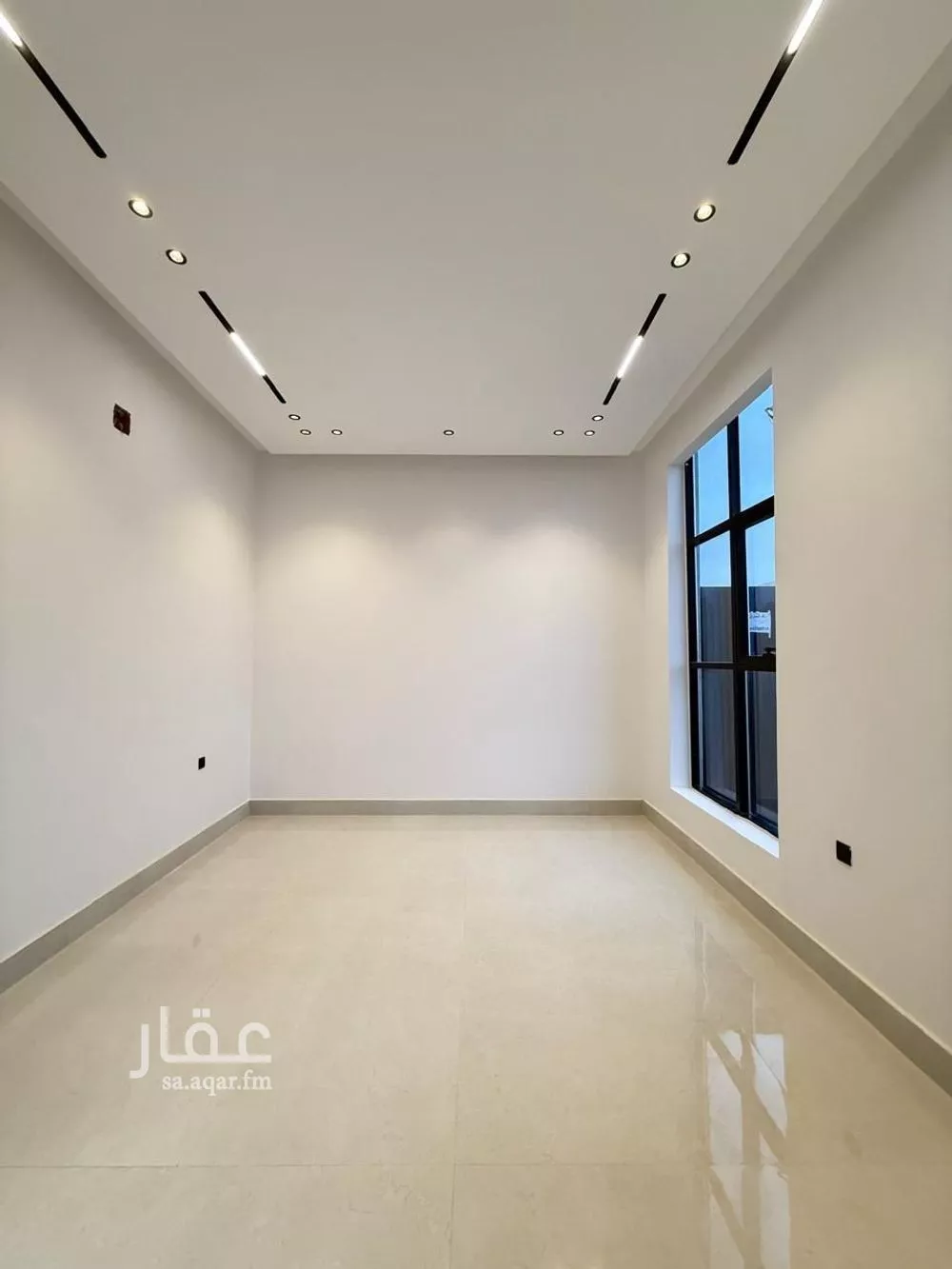 فيلا 6 غرف في المهدية 5