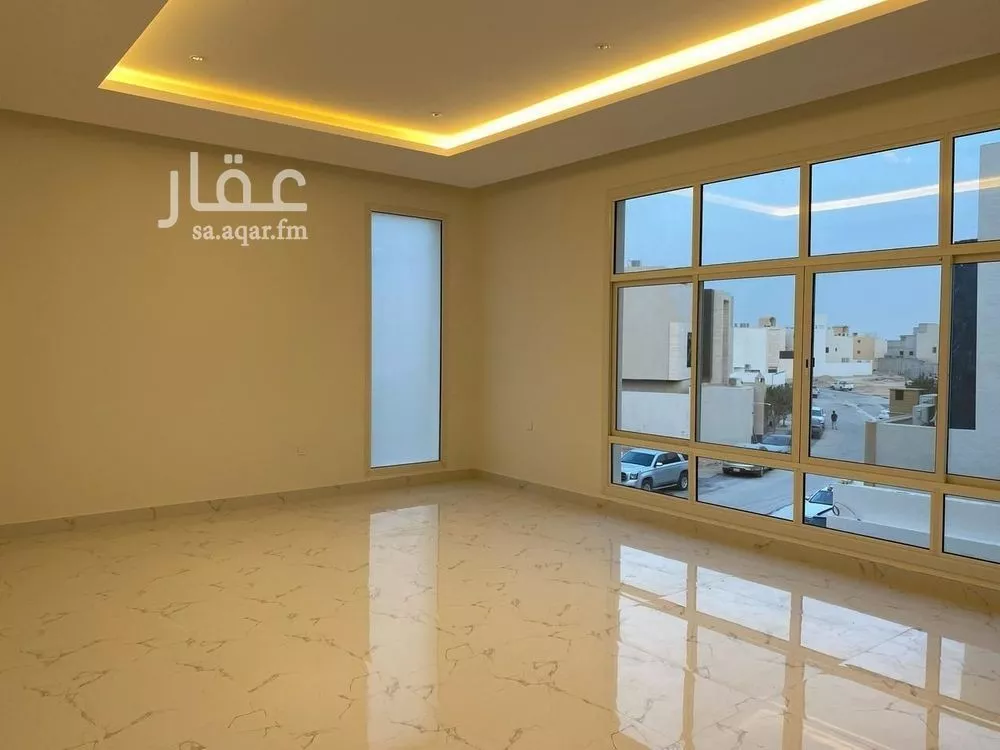 6 bedroom villa in Al Mahdiyyah 4