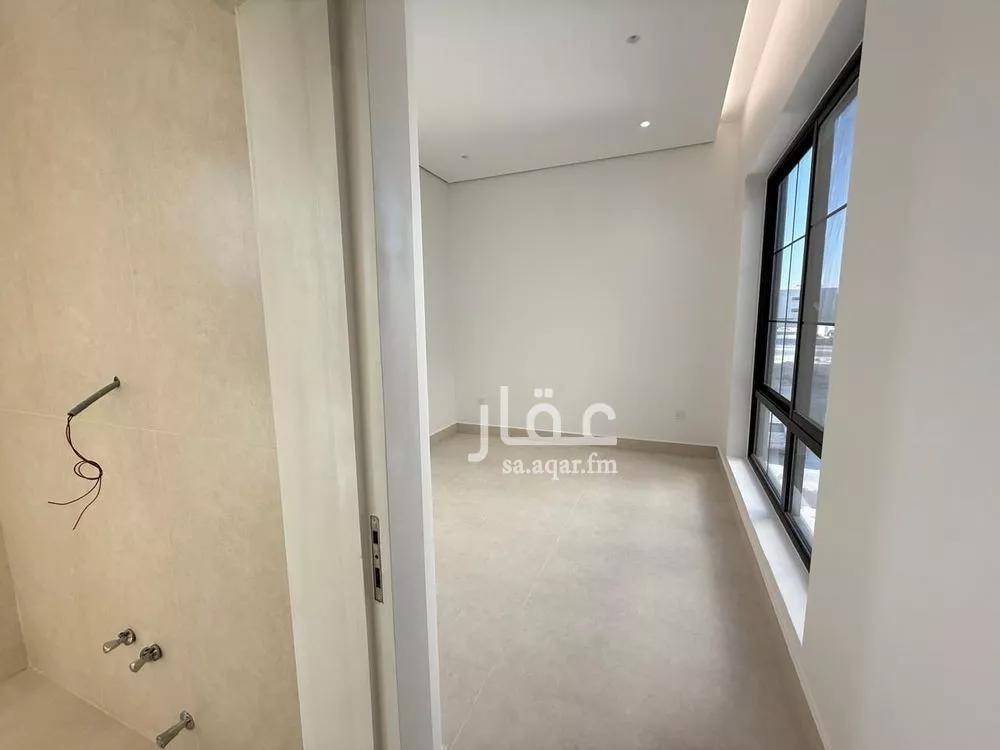 فيلا 6 غرف في المهدية 5