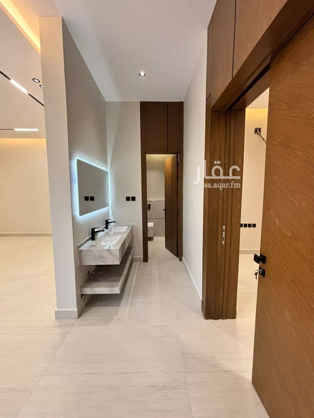 5 bedroom villa in Al Mahdiyyah 4