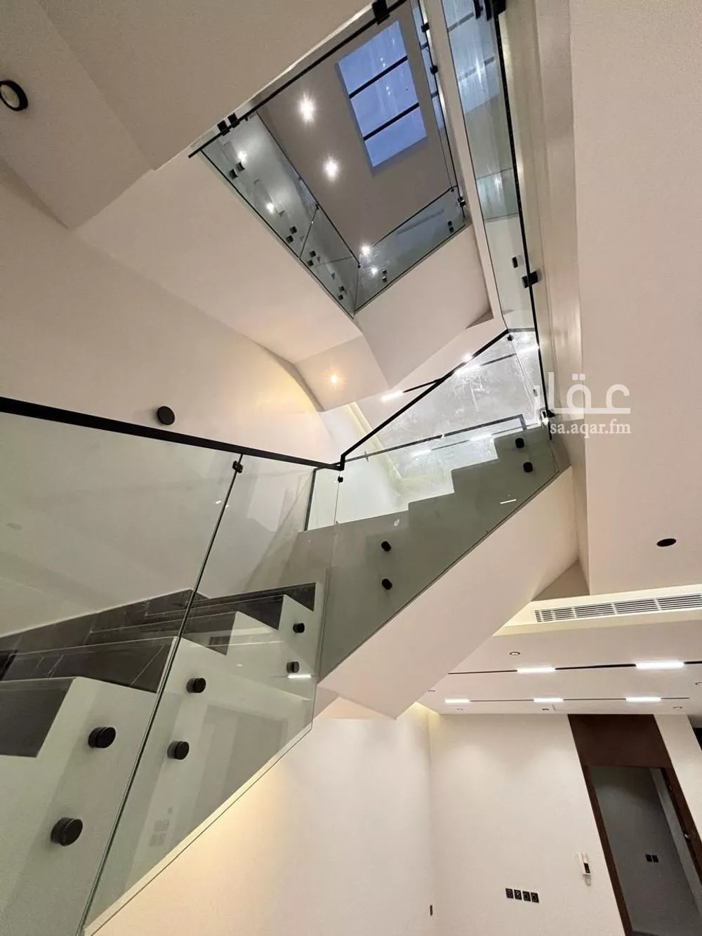 فيلا 5 غرف في المهدية 4