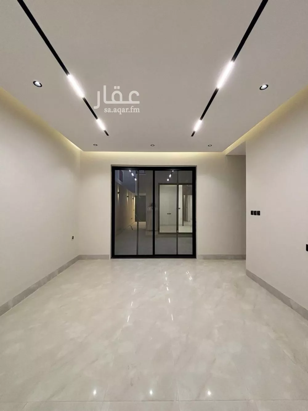 5 bedroom villa in Al Mahdiyyah 2