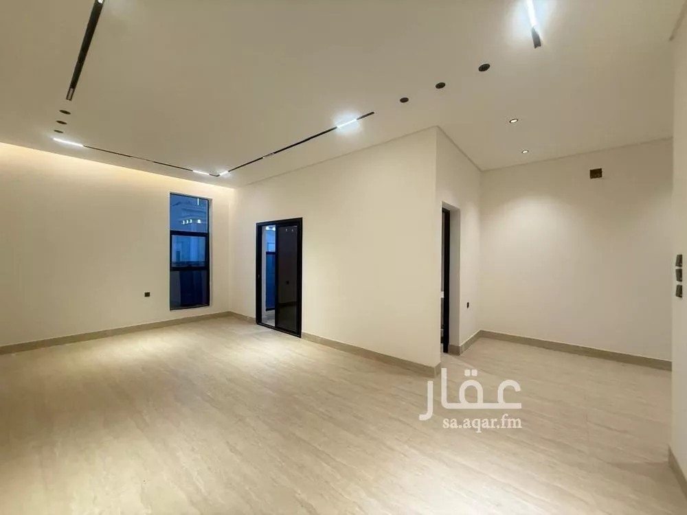 5 bedroom villa in Al Mahdiyyah 4