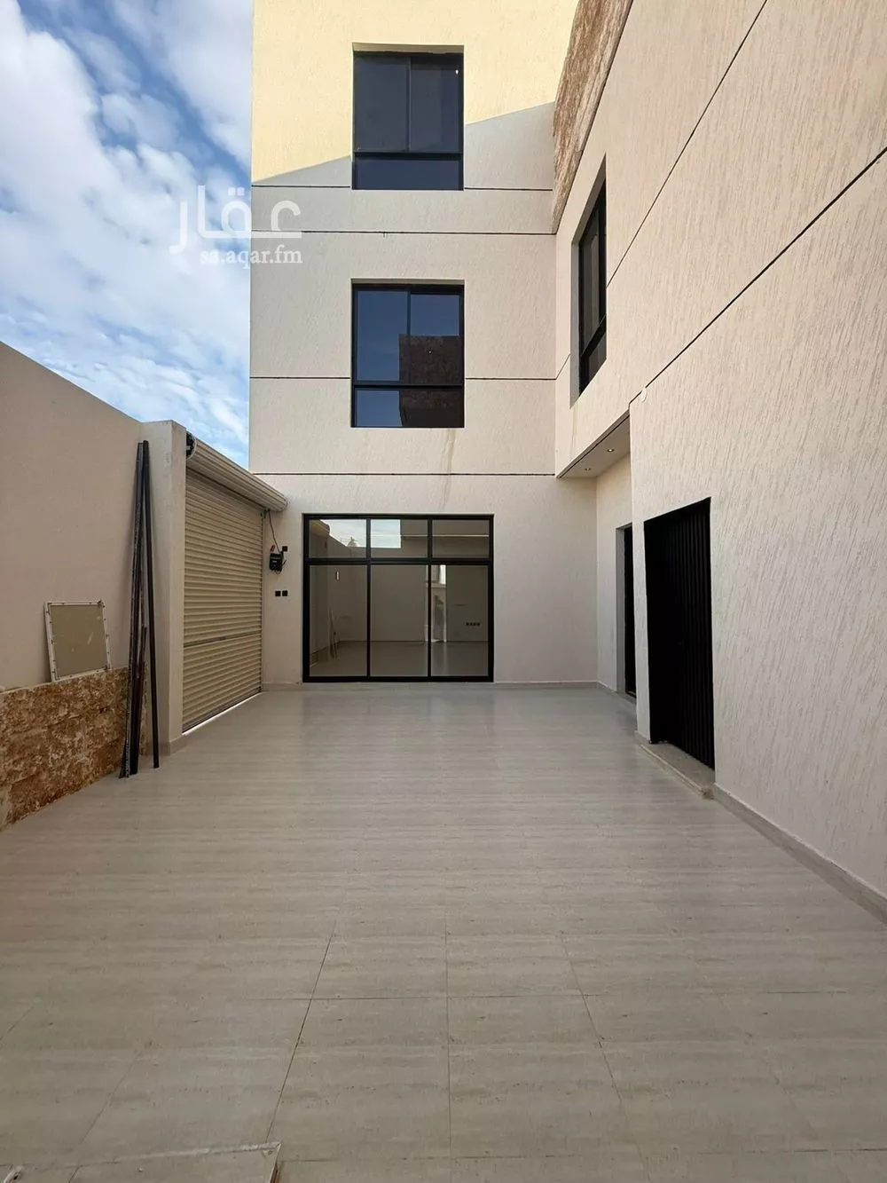 5 bedroom villa in Dhahrat Laban 5