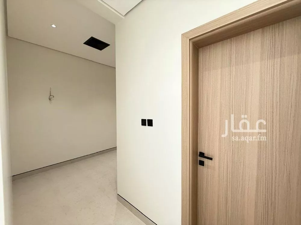 5 bedroom villa in Al Mahdiyyah 3